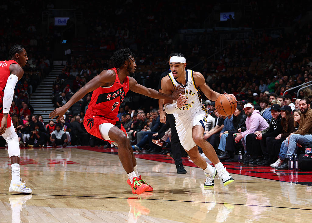 西亚卡姆18分巴恩斯25+14 步行者不敌猛龙4连败